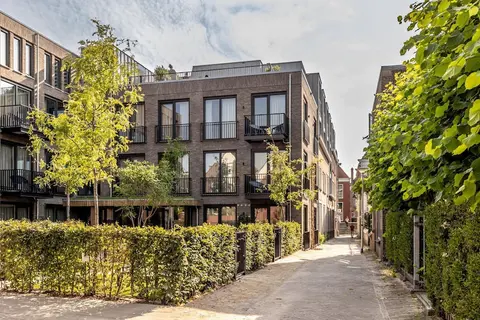 Historic Canal Home in Delft