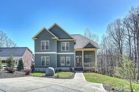 Sleeps 22, Lakefront w/ Private Dock & Pool, 2 Houses Lake Living by Avantstay