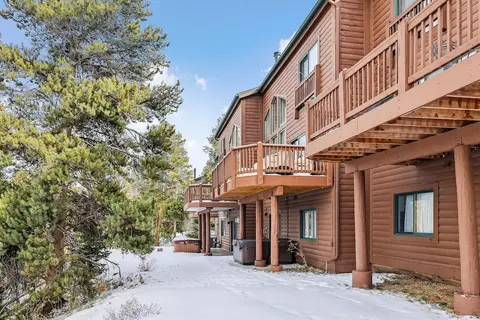 Water Dance Retreat 4 Bedroom Townhouse by RedAwning