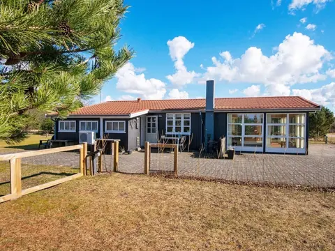 6 Person Holiday Home in Ulfborg