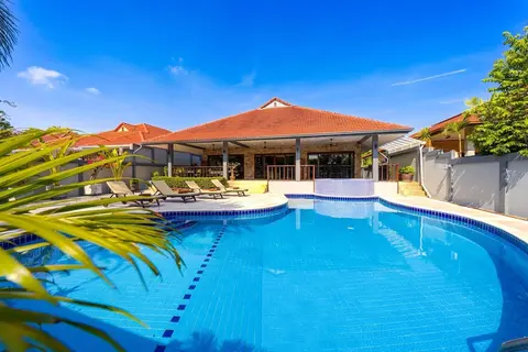 Lovely 3BR Villa in good Location CV3MA