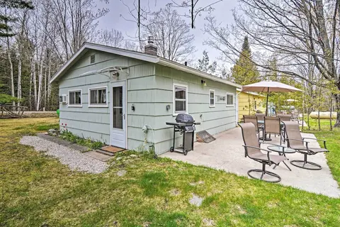 Charlevoix Cabin w/ Patio & Grill - Steps to Lake!
