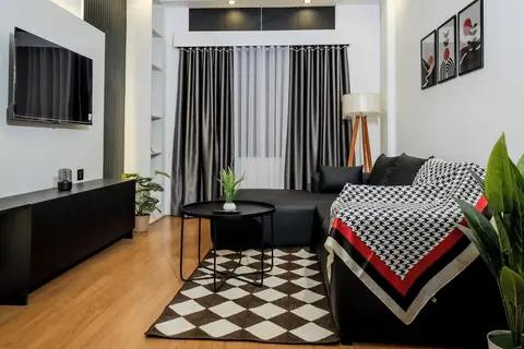 Minimalist Apt at DAC Intl Airport Msg to Avail Special Offer for Flight Catcher