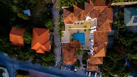 West Bay Colonial