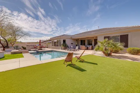 Outdoor Oasis: Spacious Goodyear Getaway!