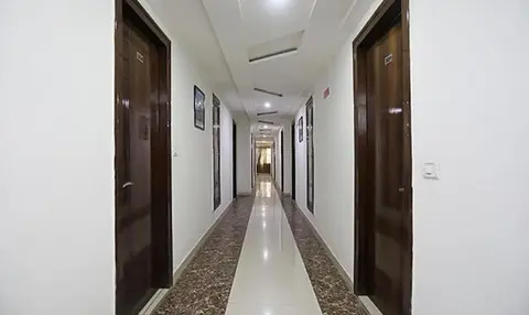 Fabhotel Taj Castle