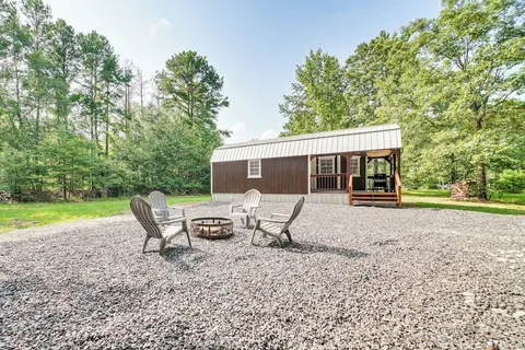 Couples Cabin in Broken Bow ~ 5 Mi to Downtown!