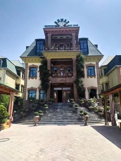 ALMOS HOTEL