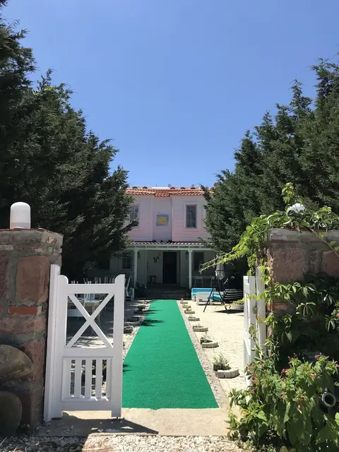 NİLİA BOZCAADA