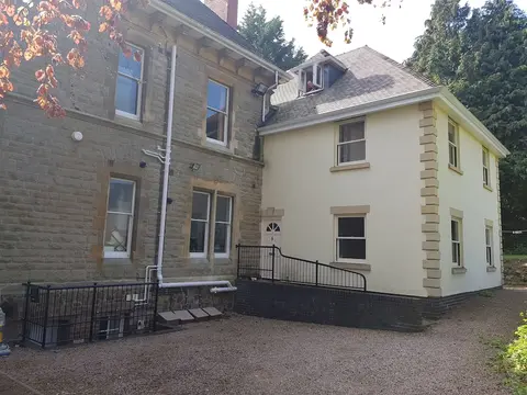 Hillbrook House Apartment 9