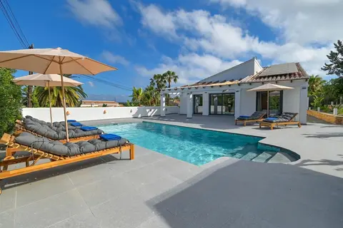 Toscal in Portichol With 4 Bedrooms and 3 Bathrooms