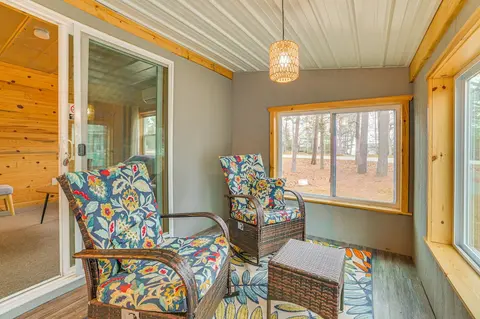 Oscoda Cabin w/ Charcoal Grill: Walk to Lake Huron