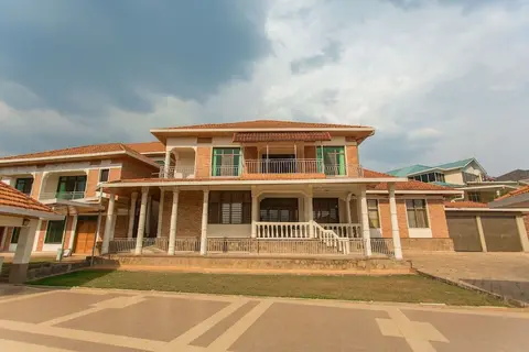 Eden Escape Apartments