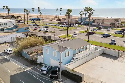 Steps to the Beach, 2 Units w/ Patio, Fire Pit Pacific Coast Highway Buyout