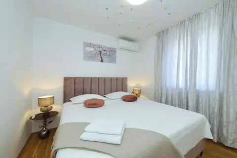 Apartment Donat