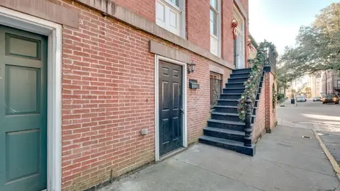 4 BR Beauty blocks from the River