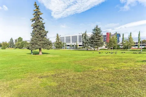 Highliner Hotel: Ground Floor Double Queen 111