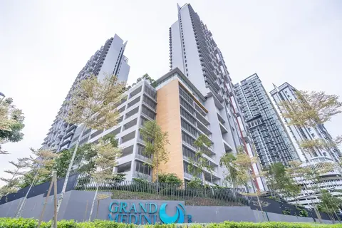 OYO Home 89725 Beautiful 3br Grand Medini