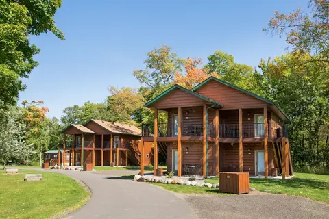 Appeldoorn's Sunset Bay Resort