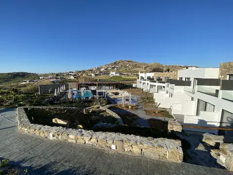 Bianco a Nero Mykonos