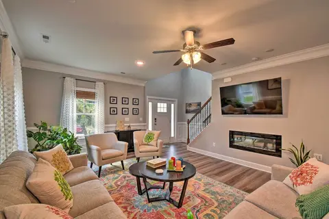 Vivid Home w/ Porch: Walk to Ocean View Beach!