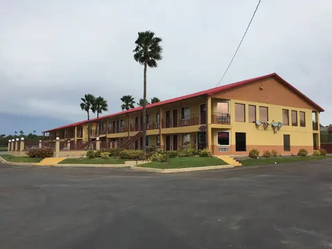 Deluxe Inn Airport