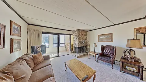 Comfortable Cozy 2 Bedroom Condo with Loft!