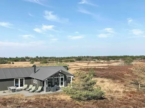Scenic Holiday Home in Rømø with Hot Tub & Sauna
