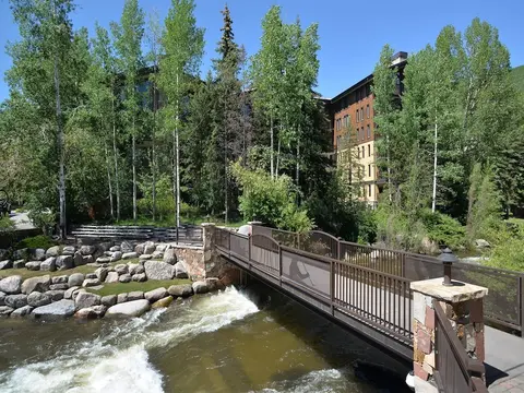 Village Center Condo 1G