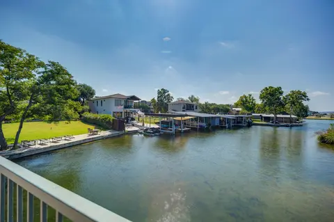 Waterfront Vacation Rental Cabin on Lake Lbj!