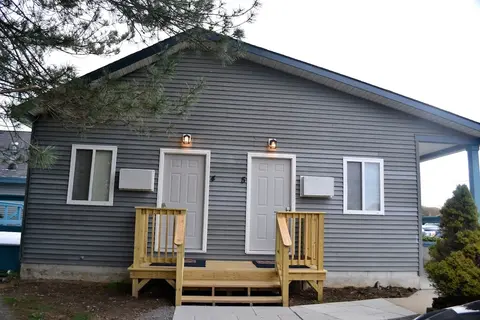 The Eis House