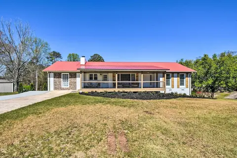 Georgia Getaway w/ 2-story Dock By Lake Hartwell