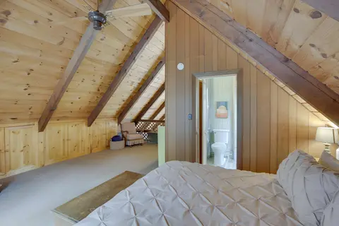Rustic, Cozy Cabin w/ Easy Ski and Beach Access!