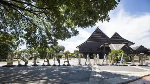 Amaris Hertasning - Makassar