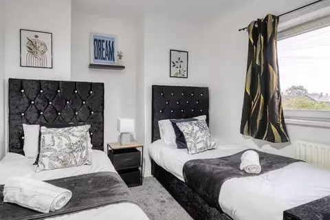 Last Min Weekend Stay, Trafford, Pets Welcome