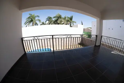 16) Suite With Jacuzzi