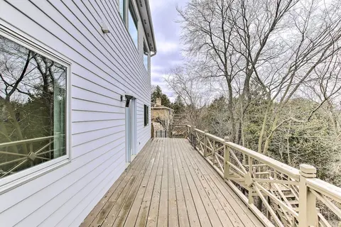 Charming Bayview Art House With Deck & Grill!