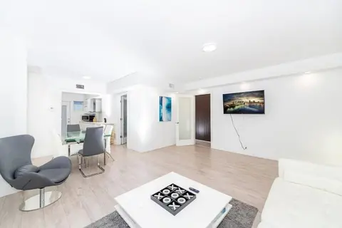 Modern Apartments near Lincoln Rd
