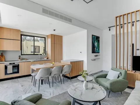 Sanders Olive - Cute 2-bdr Apt With Shared Pool