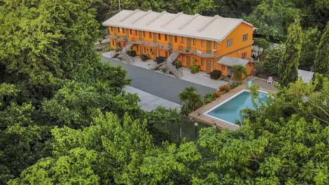 Eco Park Inn