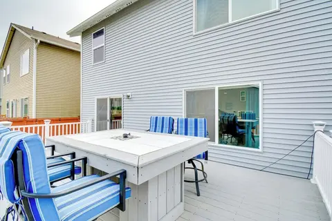 Family-friendly Port Orchard Holiday Retreat!