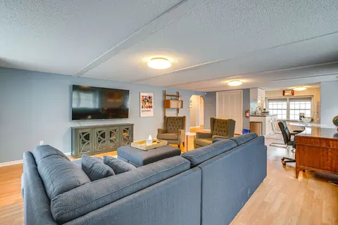 7 Mi to Newark: Montclair Vacation Rental