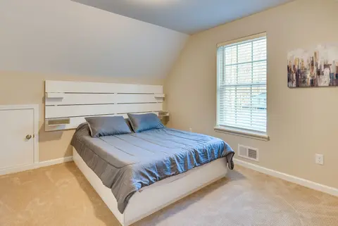 Hike & Ski: Pocono Lake Home w/ Community Perks!