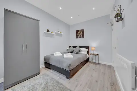 Serviced Ensuite Room In West Drayton London UB7