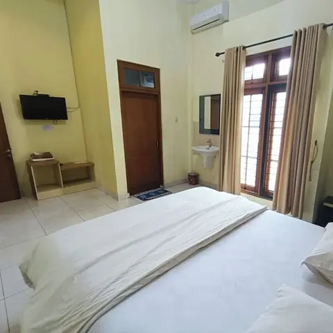 Djuragan Kamar Macan Kumbang