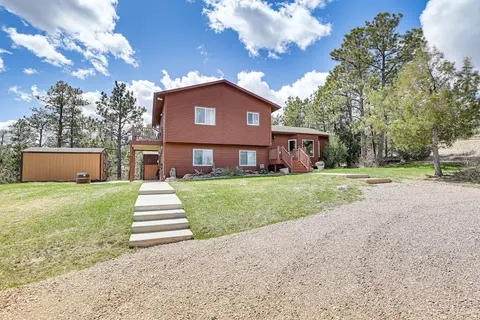 Scenic & Serene Rapid City Getaway on 1 1/2 Acres!