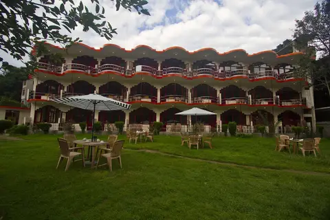 Himanshu Resorts