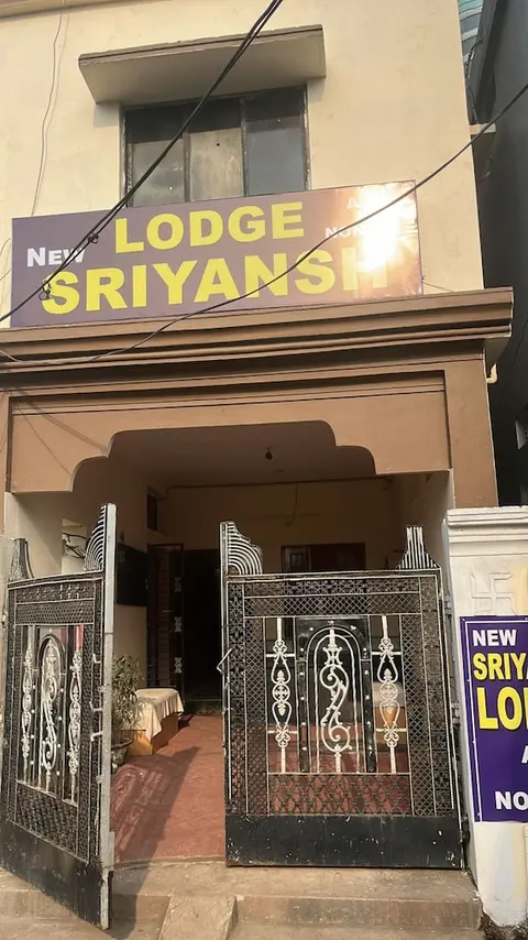 Goroomgo Sriyansh Inn Puri
