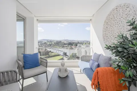 Liiiving-Luxury River View Apartment XII