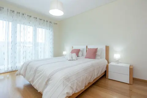 Buarcos Sunset Apartment by Rent4all